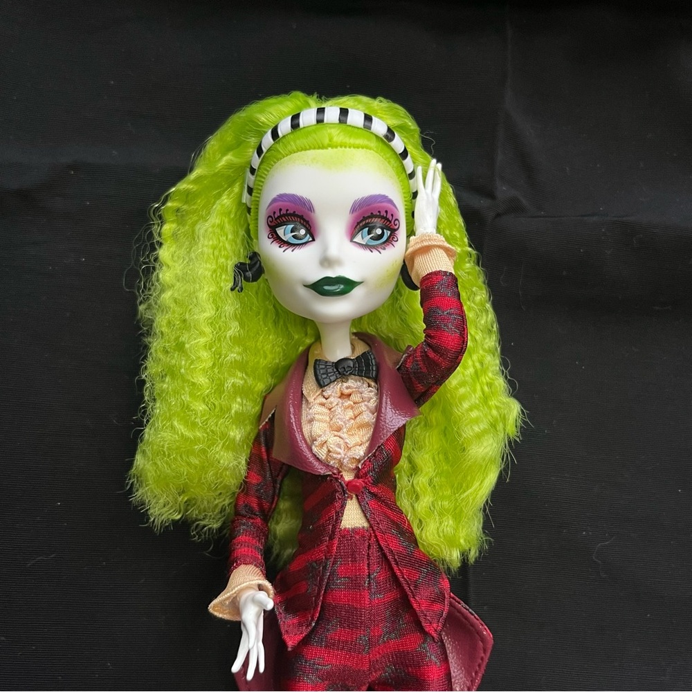 monster high beetlejuice skullector doll